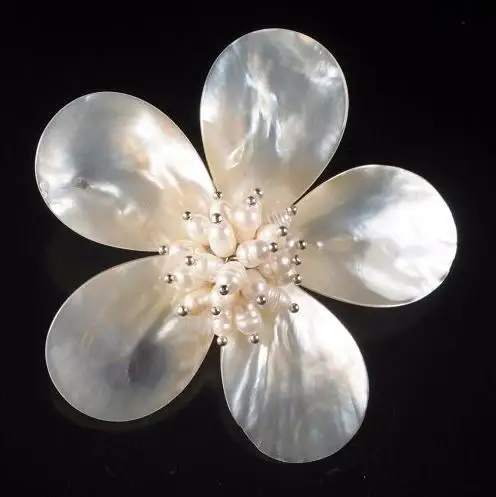 

New Unique Pearls Jewellery Handmade Pin Brooch White Real Freshwater Pearl Shell Flower Brooch Wedding Party Fine Women Gift