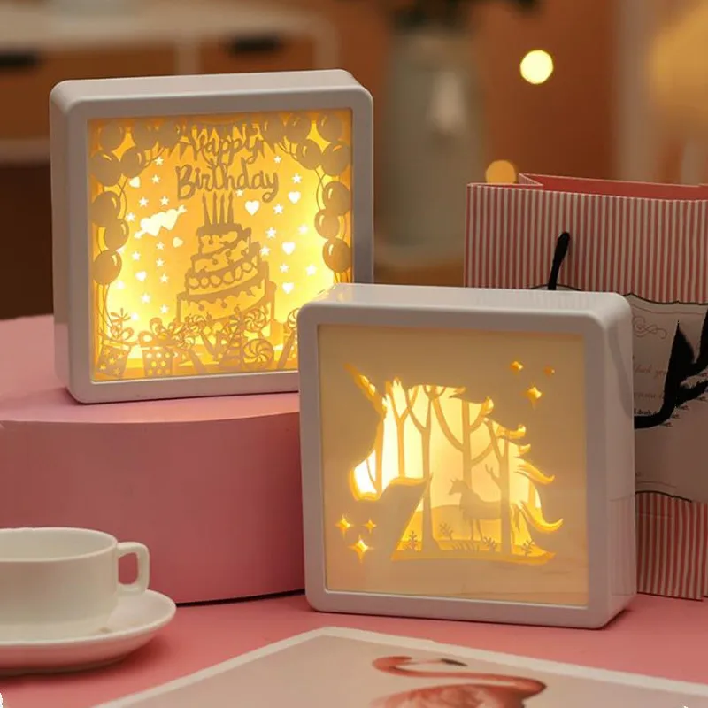 Paper Carving Foldover Art 3d Led Lamp USB Power Unicorn Elk Heart USB Night Light for Kids Birthday Xmas Gift Home Decoration
Paper Carving Foldover Art 3d Led Lamp USB Power Unicorn Elk Heart USB Night Light for Kids Birthday Xmas Gift Home Decoration