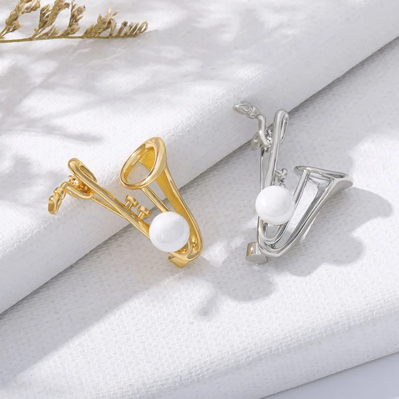 Funny Bead Musical Brooch Pins Saxophone Shape Gold Silver Color Metal Pin Badge Suit Scarf Brooches For Women And Men
Funny Bead Musical Brooch Pins Saxophone Shape Gold Silver Color Metal Pin Badge Suit Scarf Brooches For Women And Men