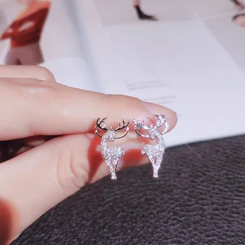 Exquisite 925 Sterling Silver Stud Earrings for Women Cute Elk White Zircon Stone Crystal Inlaid Christmas Earrings Jewelry
Exquisite 925 Sterling Silver Stud Earrings for Women Cute Elk White Zircon Stone Crystal Inlaid Christmas Earrings Jewelry