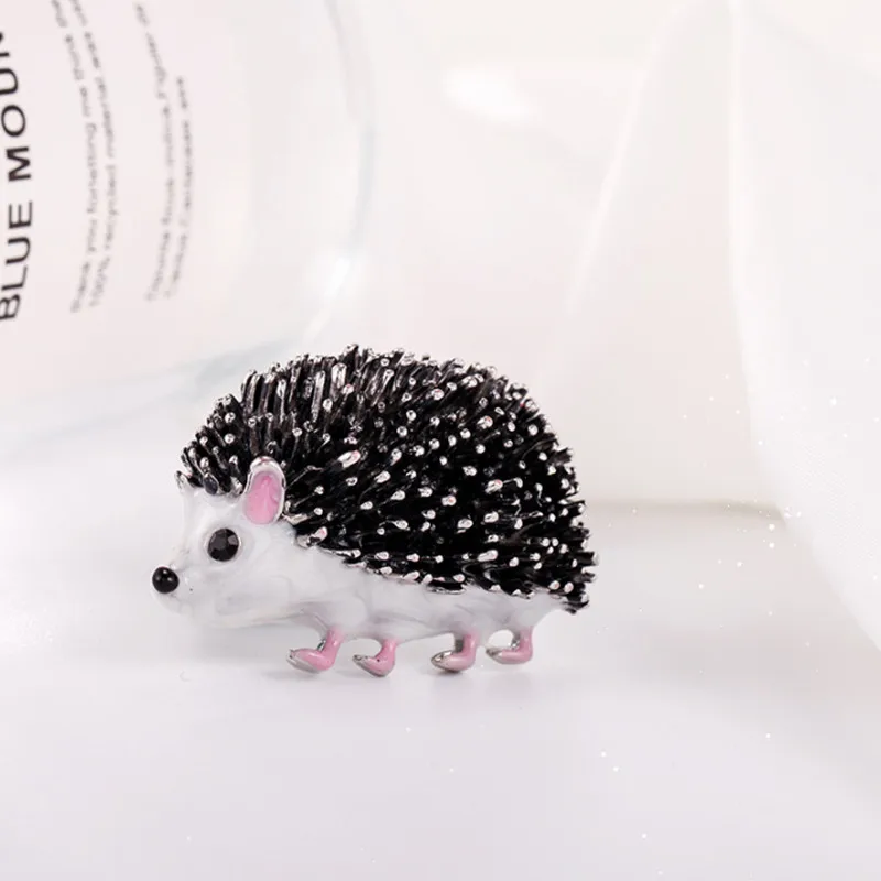Free Shipping Black Enamel Hedgehog Baby Brooches Porcupine Pin Kids Coat Bag Badges Cute Animal Brooch Unisex Broches Jewelry
Free Shipping Black Enamel Hedgehog Baby Brooches Porcupine Pin Kids Coat Bag Badges Cute Animal Brooch Unisex Broches Jewelry