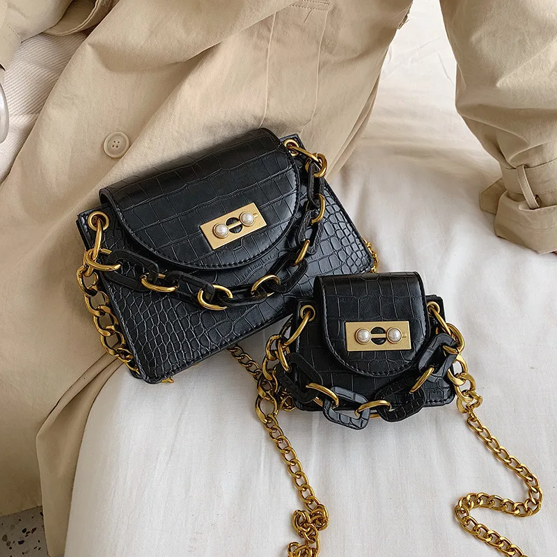 2019 Tide Small Square bag Crocodile Diagonal Lines Satchel Woman Ins Exceed Fire Chain Single Shoulder handbag women desig
2019 Tide Small Square bag Crocodile Diagonal Lines Satchel Woman Ins Exceed Fire Chain Single Shoulder handbag women desig