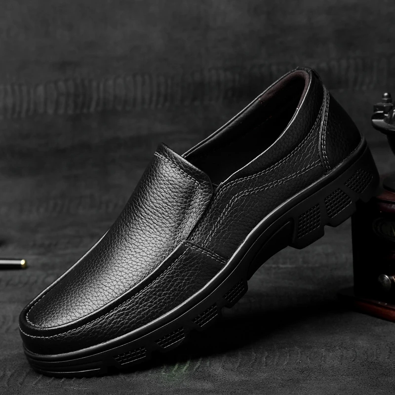 Fashion Men's Shoes Soft Men Loafers Moccasins genuine Leather Shoes Men Flats Decoration Footwear Chaussure Homme big size 49 3
Fashion Men's Shoes Soft Men Loafers Moccasins genuine Leather Shoes Men Flats Decoration Footwear Chaussure Homme big size 49 3