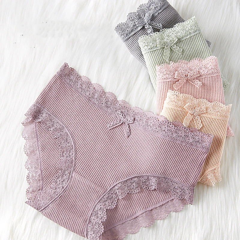 Fashion Comfortable Lingerie Seamless Cotton Laces Solid Brifs Mid Waist Girls Panties Sexy Breathable Underwear Women
Fashion Comfortable Lingerie Seamless Cotton Laces Solid Brifs Mid Waist Girls Panties Sexy Breathable Underwear Women