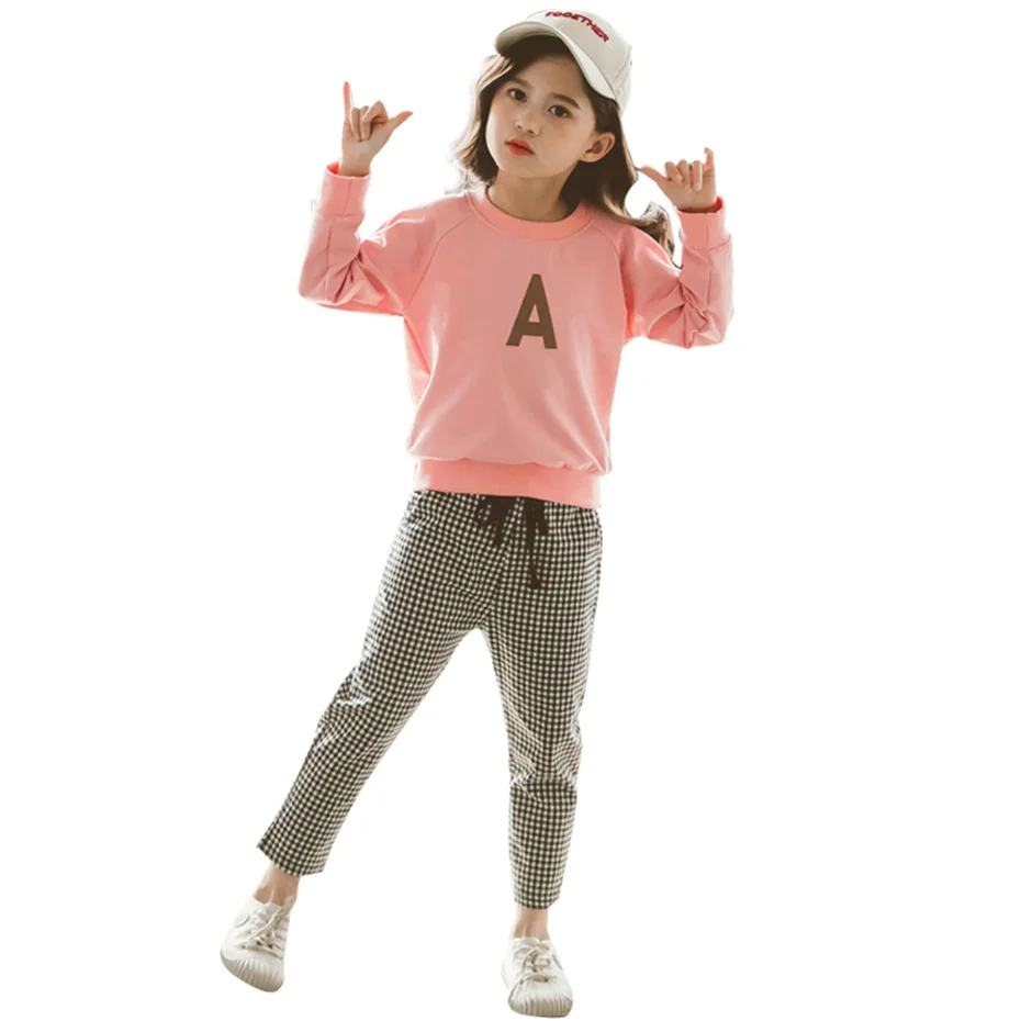 Фото Одежда для подростков свитер с надписью А + штаны в клетку комплект из 2 предметов