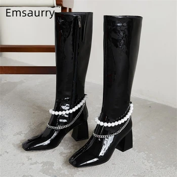 Beading Pearl Knee High Boots Women Square Toe Block High Heels Side Zip Black Patent Leather Chains Winter Runway Botas Mujer
Beading Pearl Knee High Boots Women Square Toe Block High Heels Side Zip Black Patent Leather Chains Winter Runway Botas Mujer