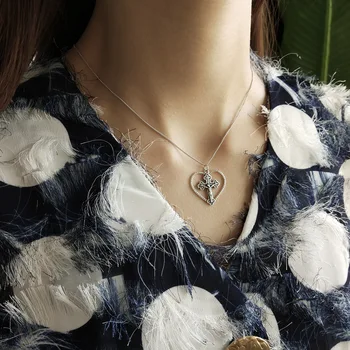 925 Pure Silver Love Heart Shape Retro Made Old Cross Golddess Pendant Necklace Choker For Women
925 Pure Silver Love Heart Shape Retro Made Old Cross Golddess Pendant Necklace Choker For Women