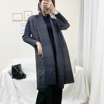 LANMREM 2020 new autumn and spring scarf collar full sleeves pleated vintage mid length windbreaker WJ72201 cardigan
LANMREM 2020 new autumn and spring scarf collar full sleeves pleated vintage mid length windbreaker WJ72201 cardigan