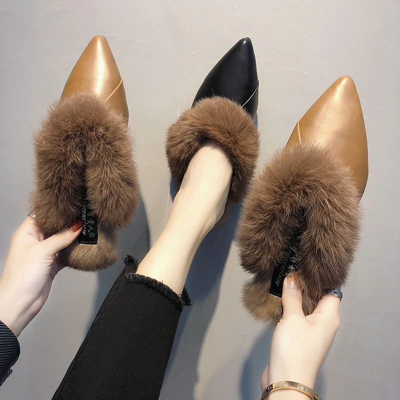 2019 Winter Women Slippers Pointed Toe Faux Fur Slipper Slip on Shoes Woman Flats Warm Slides chaussures femme mules N7828
2019 Winter Women Slippers Pointed Toe Faux Fur Slipper Slip on Shoes Woman Flats Warm Slides chaussures femme mules N7828