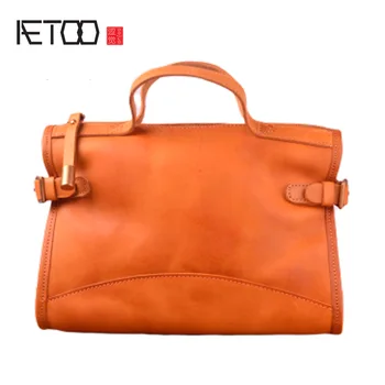 

AETOO Handmade leather Lady single shoulder bag, head layer cowhide slant bag, retro British Academy wind Postman Bag