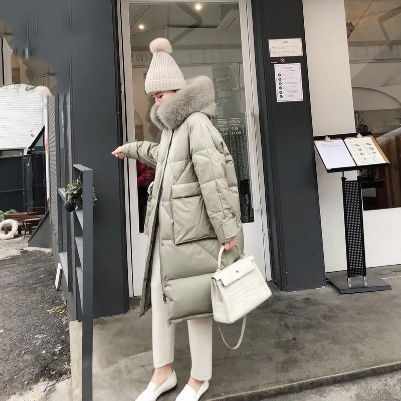 2020 winter detachable big fox fur collar hooded down jacket women's mid-length loose and thick fashion warm jacket
2020 winter detachable big fox fur collar hooded down jacket women's mid-length loose and thick fashion warm jacket