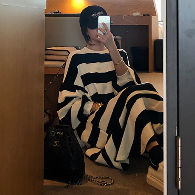New Style Korean-style Loose And Plus-sized Striped Dress Women's over-the-Knee Base Skirt BF Students Hoodie Flounced Long Skir
New Style Korean-style Loose And Plus-sized Striped Dress Women's over-the-Knee Base Skirt BF Students Hoodie Flounced Long Skir