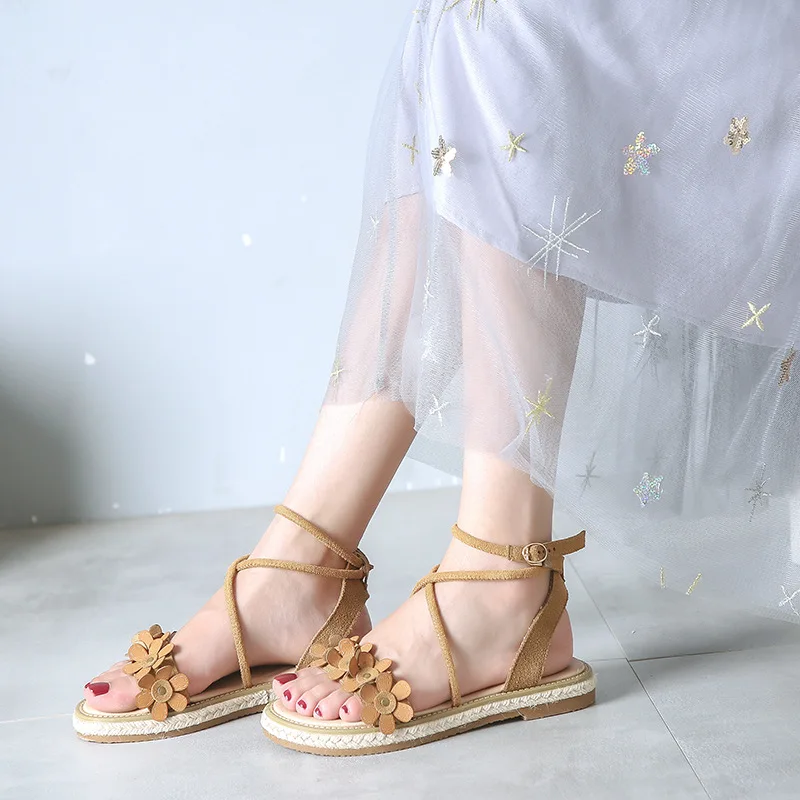 Sweet Open Toe Flat with Platform Sandals Women Low Cross-tied Ladies Shoes Floral Summer Basic Sandals
Sweet Open Toe Flat with Platform Sandals Women Low Cross-tied Ladies Shoes Floral Summer Basic Sandals