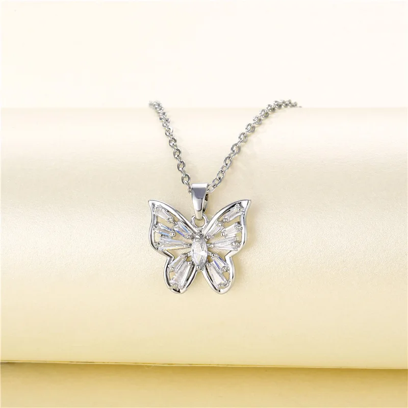 Titanium Zircon Butterfly Necklaces 2 Styles Butterfly Choker Hollow Crystal Pendant Necklace for Women Aesthetic Friends Gift 
Titanium Zircon Butterfly Necklaces 2 Styles Butterfly Choker Hollow Crystal Pendant Necklace for Women Aesthetic Friends Gift