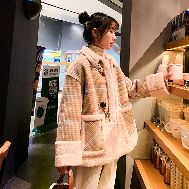 Photo Shoot Main Push Dongdaemun CHIC Lambs Wool Coat Women's 2019 Winter New Style Plaid Short-height Plush Coat
Photo Shoot Main Push Dongdaemun CHIC Lambs Wool Coat Women's 2019 Winter New Style Plaid Short-height Plush Coat