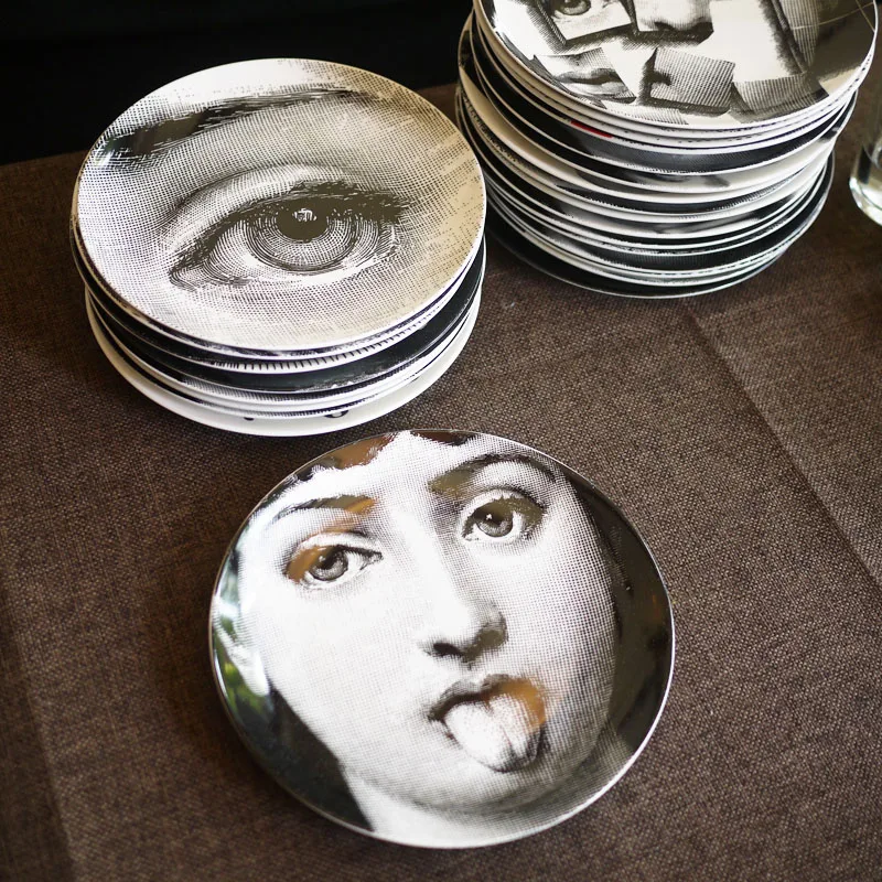 Fornasetti Black&white Illustration Hanging Dishes Home Hotel Decor human face Ceramic Crafts Wall Decor
Fornasetti Black&white Illustration Hanging Dishes Home Hotel Decor human face Ceramic Crafts Wall Decor