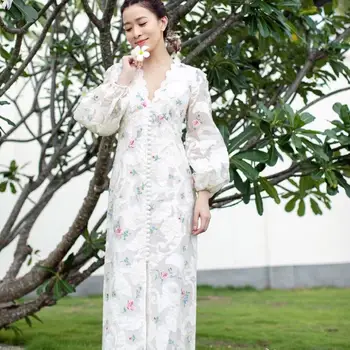 2020 Spring Women Runway Dress Elegant White Sexy V-Neck Floral Print Embroidery Hollow Out Party High Quality Long Dresses
2020 Spring Women Runway Dress Elegant White Sexy V-Neck Floral Print Embroidery Hollow Out Party High Quality Long Dresses