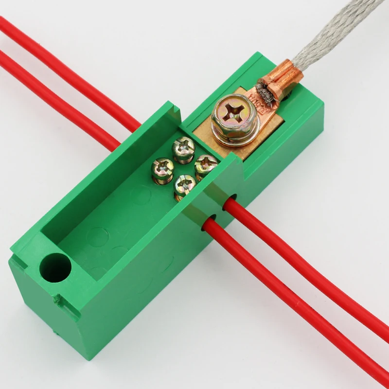 1pcs Connection Distribution Box 1-in 4-out Three phase Green Terminal Block Row Junction Metering Box Part Line
1pcs Connection Distribution Box 1-in 4-out Three phase Green Terminal Block Row Junction Metering Box Part Line