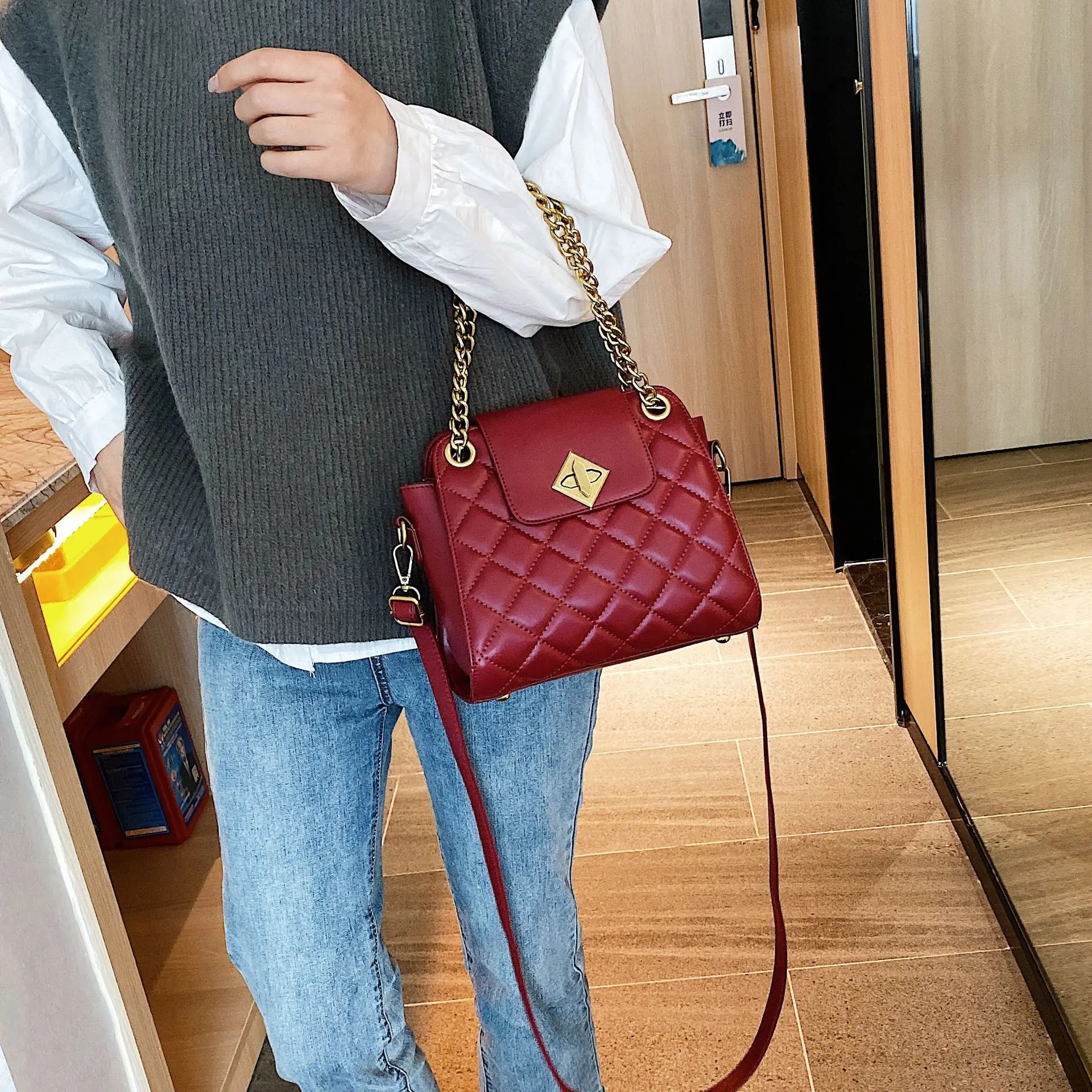 High Grade Sense Bag Western Style WOMEN'S Bag Winter New Style Fashion Korean-style Versatile Crossbody Bag Fashion Rhombus Cha
High Grade Sense Bag Western Style WOMEN'S Bag Winter New Style Fashion Korean-style Versatile Crossbody Bag Fashion Rhombus Cha