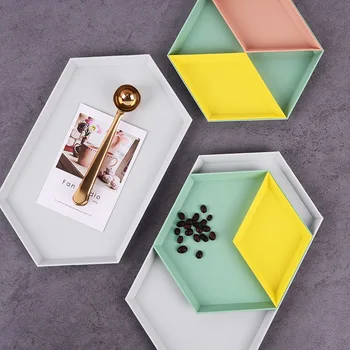 4pcs/Set Storage Trays Fruit Plate Geometric Shape Dried Fruit Snack Geometric Diamond Metal Hexagonal Cake Dish Plates
4pcs/Set Storage Trays Fruit Plate Geometric Shape Dried Fruit Snack Geometric Diamond Metal Hexagonal Cake Dish Plates