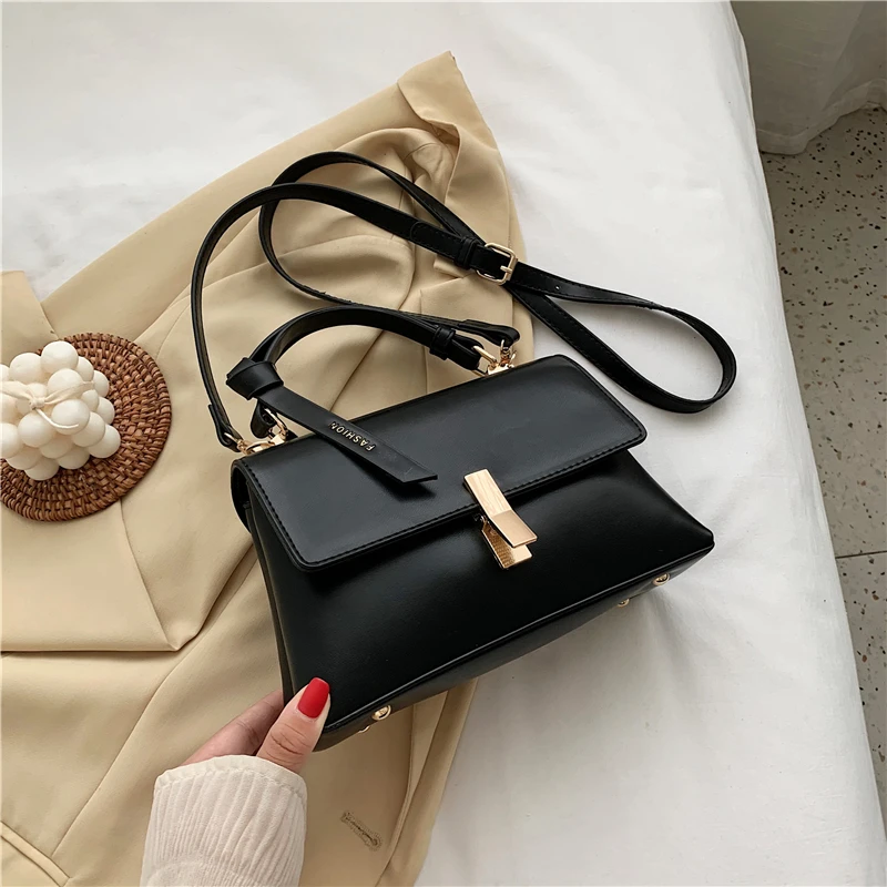 Summer new style shoulder bag ladies handbag hit color messenger bag color matching female bag solid color PU female bag
Summer new style shoulder bag ladies handbag hit color messenger bag color matching female bag solid color PU female bag