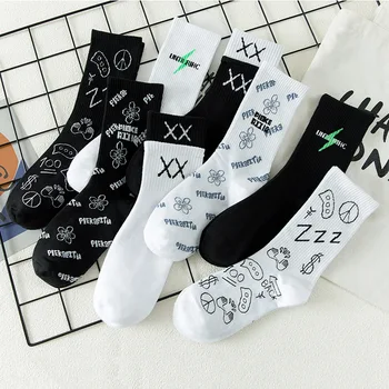 New Style Women's Graffiti Fashion Socks Japanese-style Korean-style College Style Street Skateboard Sock Moisture Absorption Br 
New Style Women's Graffiti Fashion Socks Japanese-style Korean-style College Style Street Skateboard Sock Moisture Absorption Br