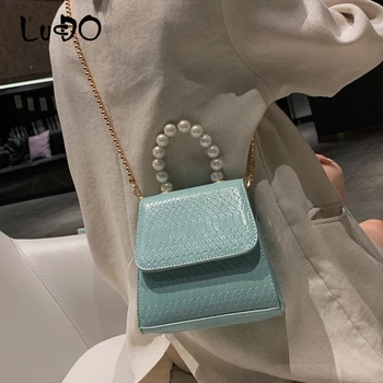 LUCDO Pearl Tote bag Fashion New High Quality PU Leather Women Designer Handbag Crocodile pattern Chain Shoulder Messenger bags
LUCDO Pearl Tote bag Fashion New High Quality PU Leather Women Designer Handbag Crocodile pattern Chain Shoulder Messenger bags