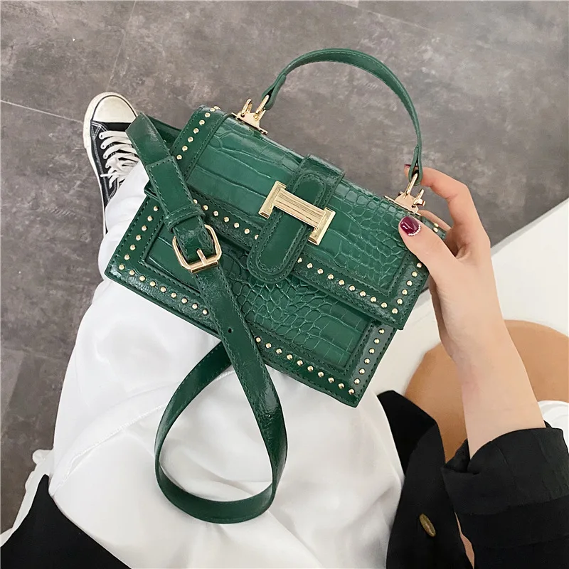2019 Winter New Style Women's Bag Crocodile Pattern Rivet Hand Square Sling Bag Business Casual Shoulder Bag
2019 Winter New Style Women's Bag Crocodile Pattern Rivet Hand Square Sling Bag Business Casual Shoulder Bag