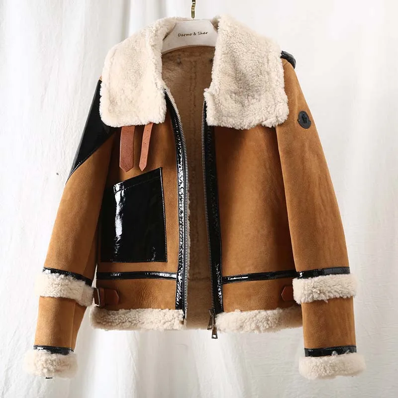 2019 Female Winter Short Locomotive Wool Jacket Thick Warm Solid Color Zipper Long Sleeve Cap Removable Casual Lamb Fur Coat
2019 Female Winter Short Locomotive Wool Jacket Thick Warm Solid Color Zipper Long Sleeve Cap Removable Casual Lamb Fur Coat