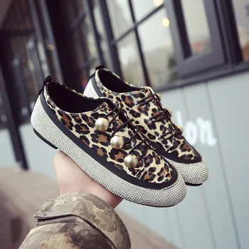 2020 Women's shoes flat bottom wild casual trend round head fashion sexy lace up female sneakers girl platform vulcanize shoe
2020 Women's shoes flat bottom wild casual trend round head fashion sexy lace up female sneakers girl platform vulcanize shoe