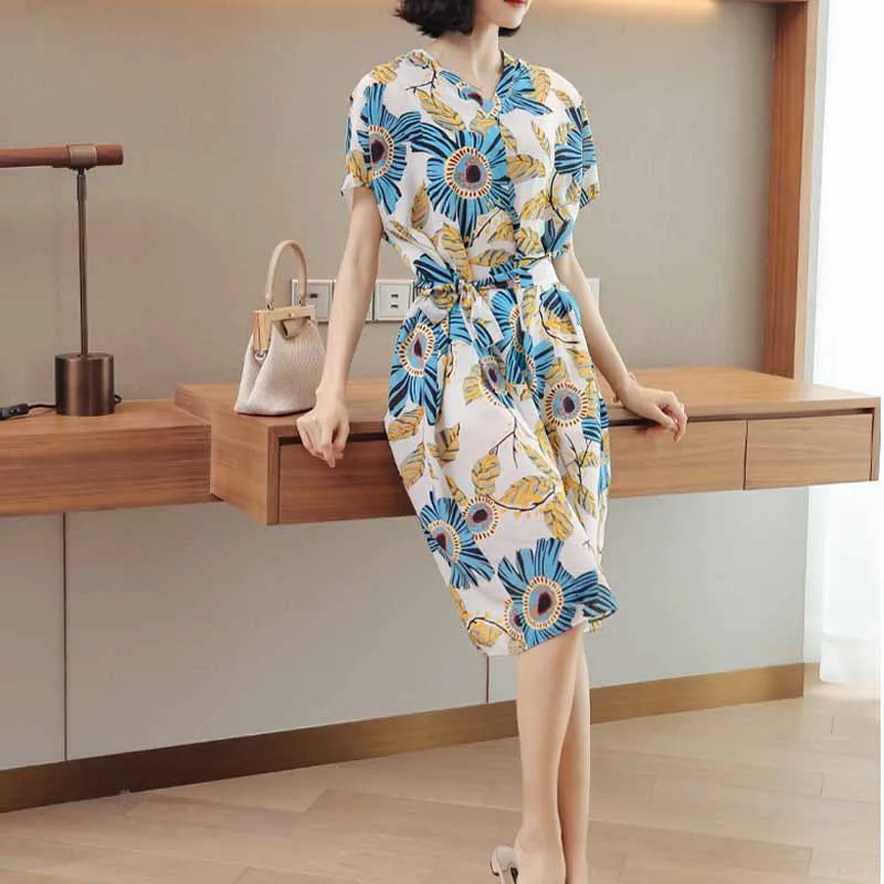 Silk Dress Women's 2019 Summer New Style Fashion Korean-style Loose-Fit Waist Hugging Mulberry Silk V-neck Printed Medium-length
Silk Dress Women's 2019 Summer New Style Fashion Korean-style Loose-Fit Waist Hugging Mulberry Silk V-neck Printed Medium-length