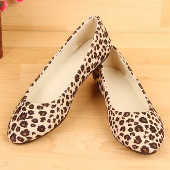 Bailehou Woman Flat Shoes Fashion Leopard Ladies Casual Shoes Big Size Shallow Slip-On Female Ballet Pointed Toe Loafers Shoes 
Bailehou Woman Flat Shoes Fashion Leopard Ladies Casual Shoes Big Size Shallow Slip-On Female Ballet Pointed Toe Loafers Shoes