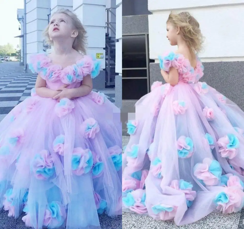 Rainbow Ball Gown Flower Girl Dresses For Wedding 3D Flowers Girls Pageant Gowns V Neck Sweep Train Tulle First Communion Dress 
Rainbow Ball Gown Flower Girl Dresses For Wedding 3D Flowers Girls Pageant Gowns V Neck Sweep Train Tulle First Communion Dress