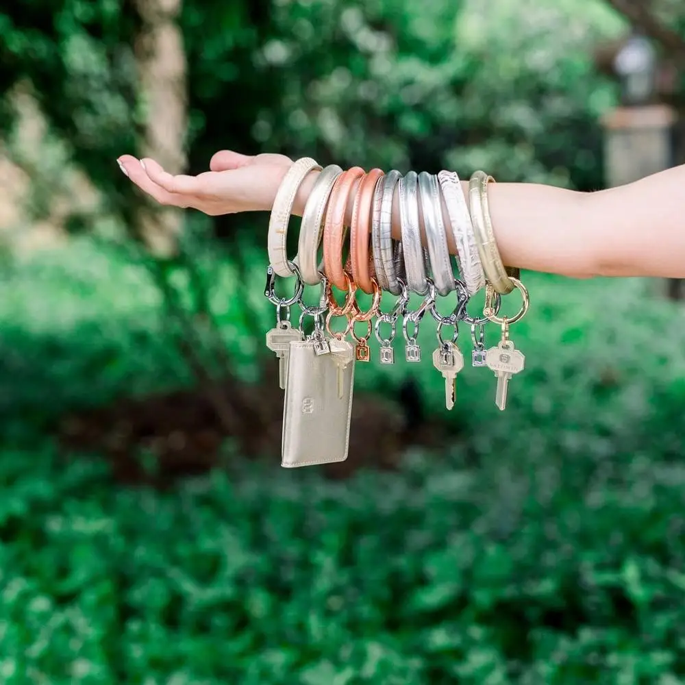Miwens Trendy O Ring Silicone key Chain Chic Bracelets For Women Colorful Leather Circle Tassel Wristlet Keychain Casual Jewelry
Miwens Trendy O Ring Silicone key Chain Chic Bracelets For Women Colorful Leather Circle Tassel Wristlet Keychain Casual Jewelry