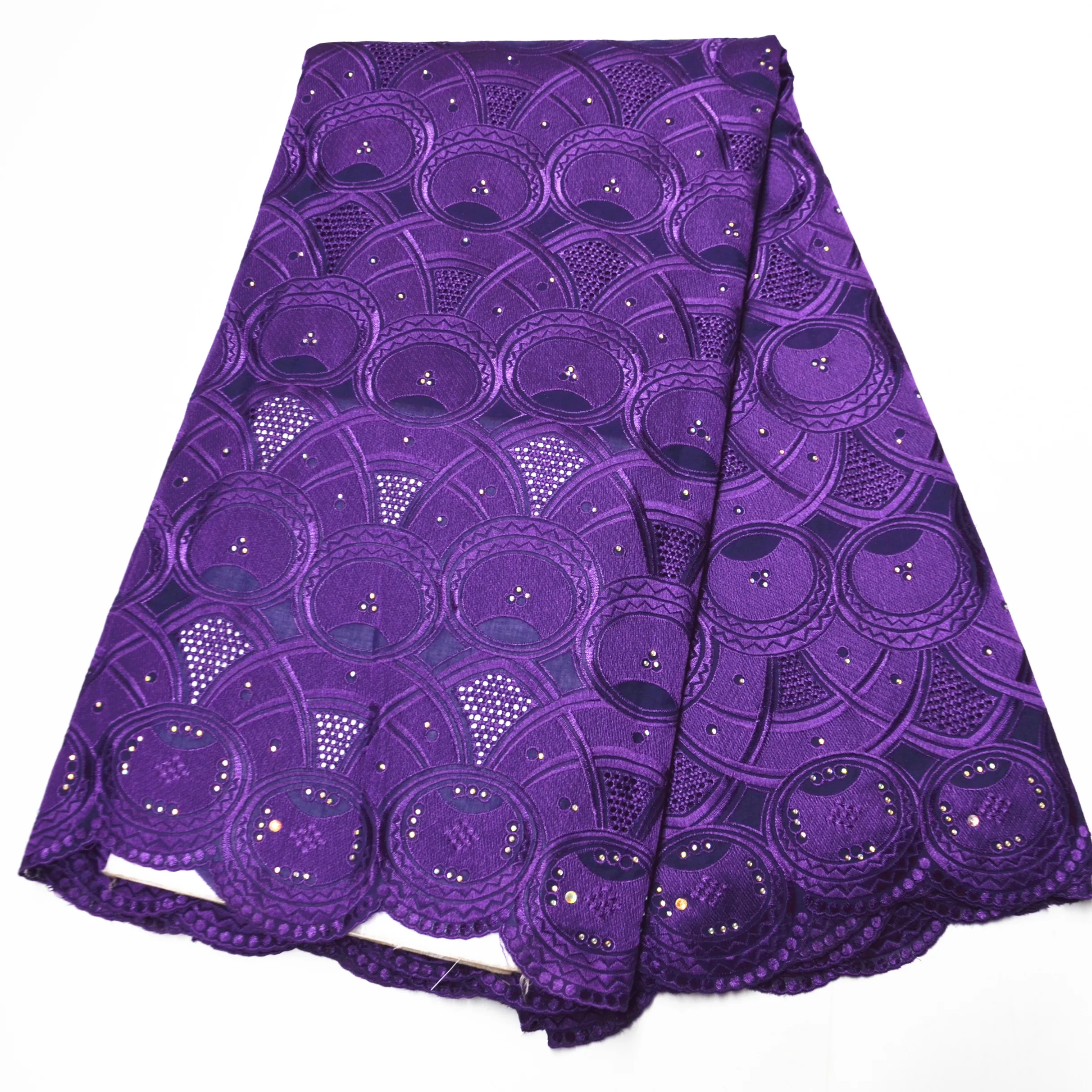 Nigerian Embroidery Swiss Voile Lace with Stones 2020 High Quality Lace African cotton Lace Trimmings For Sewing dress
Nigerian Embroidery Swiss Voile Lace with Stones 2020 High Quality Lace African cotton Lace Trimmings For Sewing dress