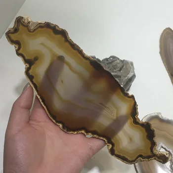 Natural Beautiful Agate Slice Coaster Cup Mat Quartz Geode Table Onyx Mat Irregular Coasters for Drinks Gift Polished Mineral
Natural Beautiful Agate Slice Coaster Cup Mat Quartz Geode Table Onyx Mat Irregular Coasters for Drinks Gift Polished Mineral