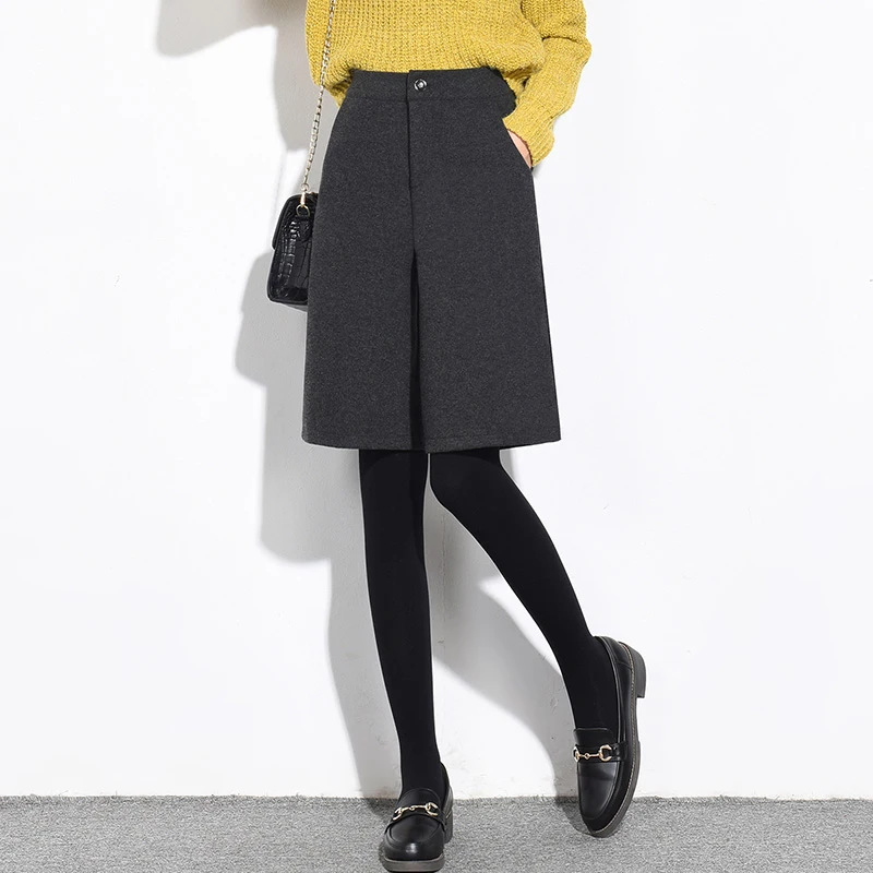 Half Long High Waist Women Wool Shorts Autumn Winter Fashion Thick Wool Wide leg Shorts Female Casual Black Gray Woolen Shorts
Half Long High Waist Women Wool Shorts Autumn Winter Fashion Thick Wool Wide leg Shorts Female Casual Black Gray Woolen Shorts