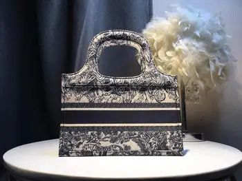 WB560 100% Real Leather Bag Parts & Accessories Luxury Women Cow Leather Designer For Female Ladies Brand Runway Famous
WB560 100% Real Leather Bag Parts & Accessories Luxury Women Cow Leather Designer For Female Ladies Brand Runway Famous