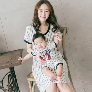 Family Matching Outfits Pregnant Dress Mother and Newborn Clothes Breastfeeding clothes Nursing Women Dresses +Infant Jumpsuits
Family Matching Outfits Pregnant Dress Mother and Newborn Clothes Breastfeeding clothes Nursing Women Dresses +Infant Jumpsuits