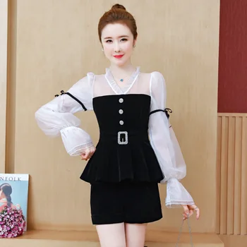 Spring 2020 new sexy mesh splicing Top + high waist thin Shorts Set for women 
Spring 2020 new sexy mesh splicing Top + high waist thin Shorts Set for women