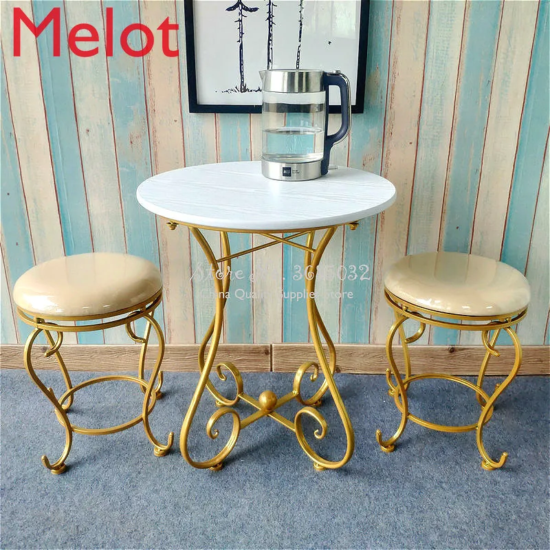 European Iron Leg Small Table Sofa Round Coffee Table for Living Room Simple Bedside Table Balcony Ins Wooden Tea Table Desk
European Iron Leg Small Table Sofa Round Coffee Table for Living Room Simple Bedside Table Balcony Ins Wooden Tea Table Desk
