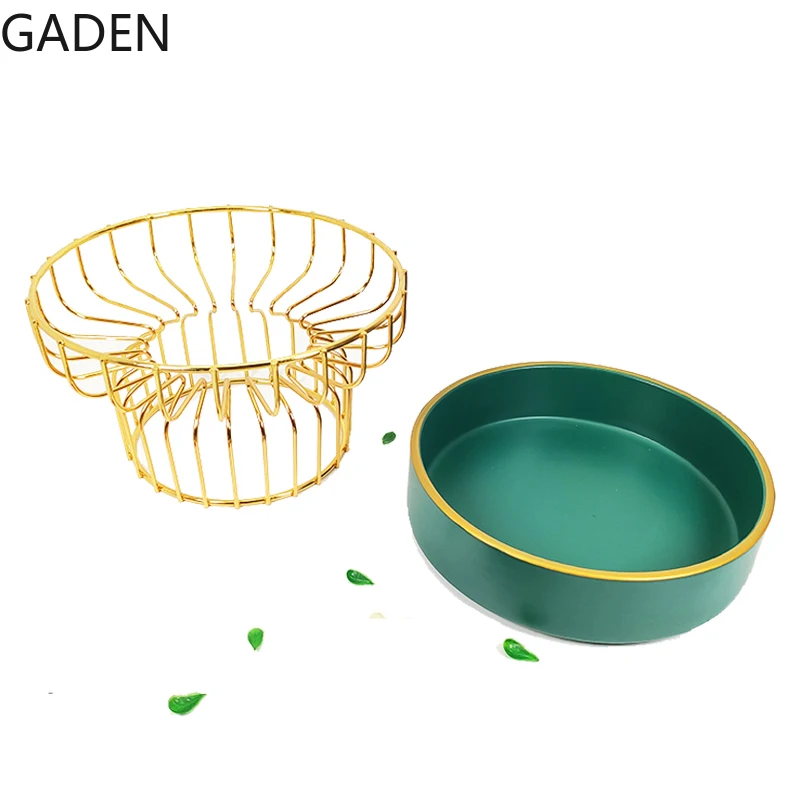 

Creative ceramic tableware European-style ancient green golden rim round deep bowl with golden shelf restaurant decoration plate
