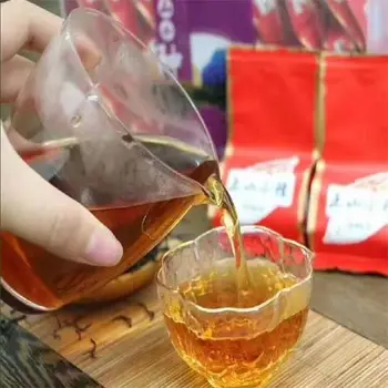 

2020 China Zheng Shan Xiao Zhong Lapsang Souchong Black Tea New Tea Super Fragrant Type for Detoxification and Detoxification