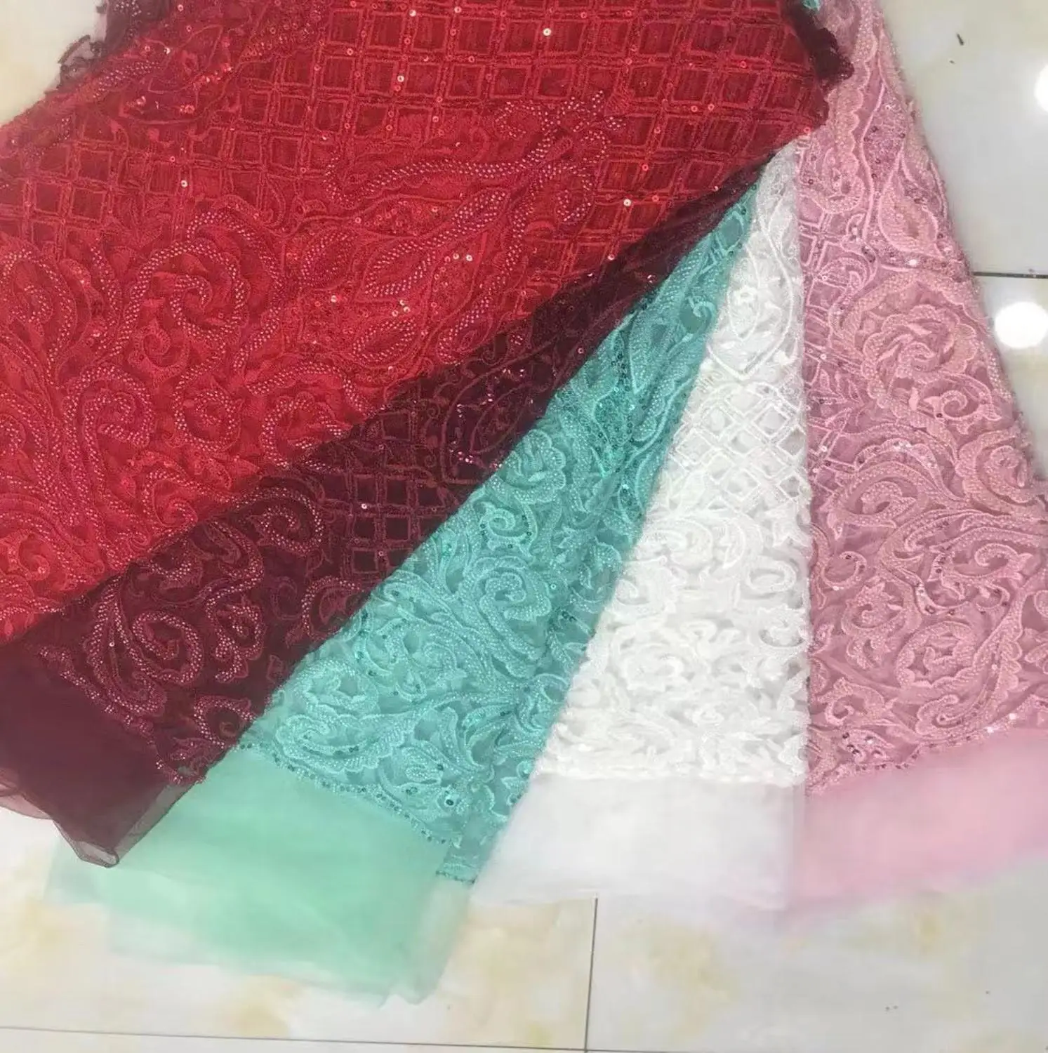 5colors with beads and sequins on netting Embroidery evening/stage/show dress lace fabric 5yards/lot
5colors with beads and sequins on netting Embroidery evening/stage/show dress lace fabric 5yards/lot