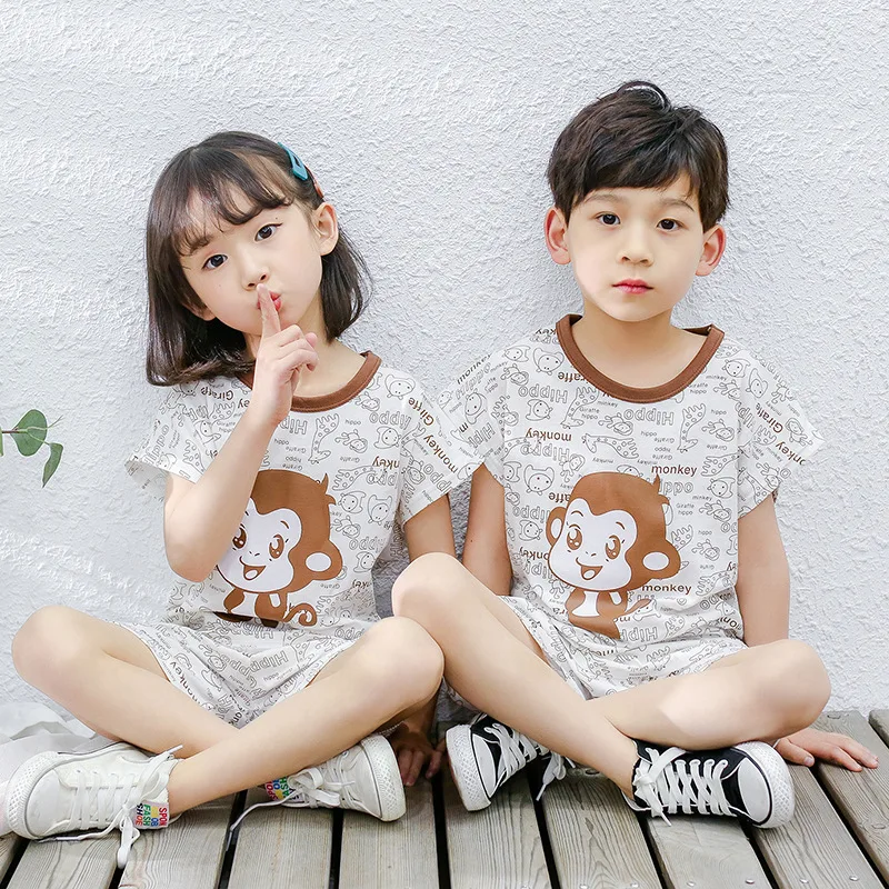 Summer Children's Short-Sleeved Kit Boys Clothing chun mian bao bao Cartoon T-shirts and Shorts Girls Sports Two-Piece Set
Summer Children's Short-Sleeved Kit Boys Clothing chun mian bao bao Cartoon T-shirts and Shorts Girls Sports Two-Piece Set