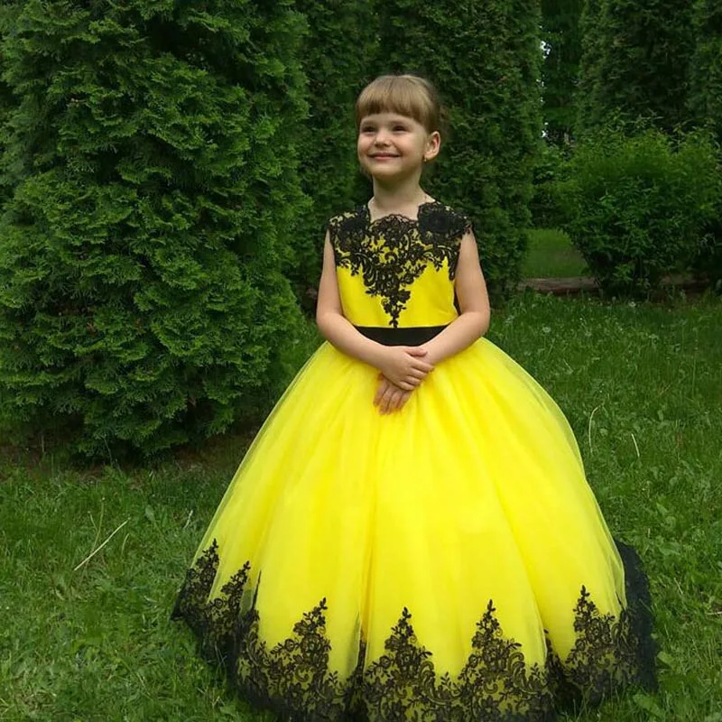 Charming Black Lace Flower Girls Dress 2020 With Bow Pageant Dresses For Girls Formal Long Train Baby Communion Dress
Charming Black Lace Flower Girls Dress 2020 With Bow Pageant Dresses For Girls Formal Long Train Baby Communion Dress