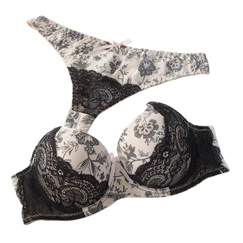 Ultra-thin Backless Lace Gather Sexy Comfortable 2020 Cup set With steel ring Fashion No trace women's bras Seamless 
Ultra-thin Backless Lace Gather Sexy Comfortable 2020 Cup set With steel ring Fashion No trace women's bras Seamless