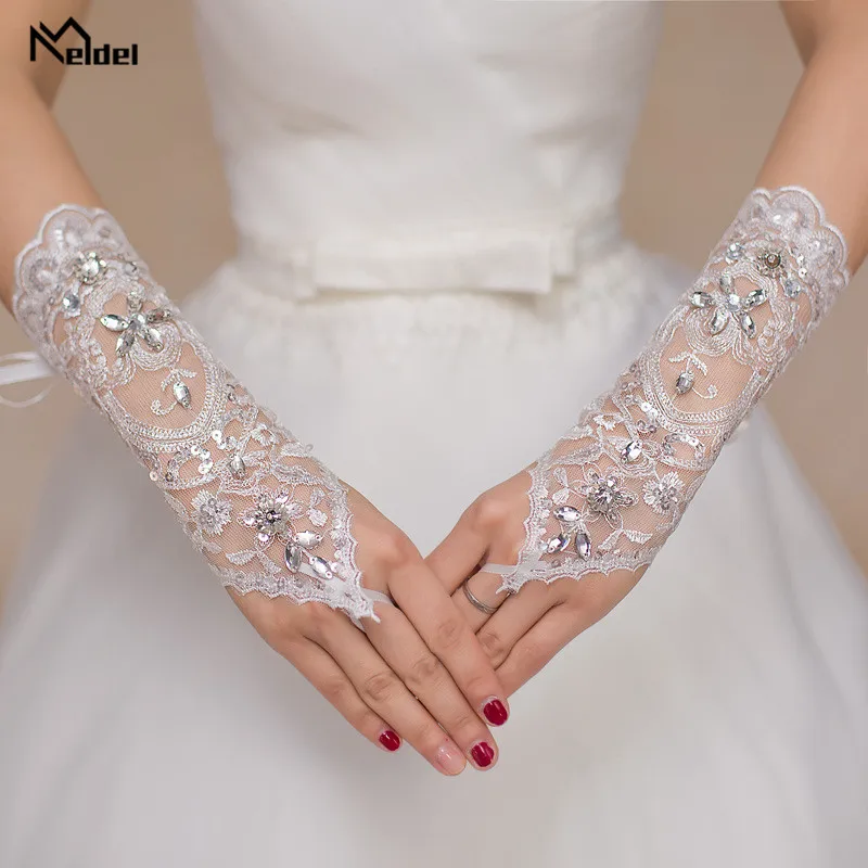 Wedding bridal gloves ivory fingerless rhinestone lace gloves bridesmaid gloves wedding/party woman dress accessories gloves
Wedding bridal gloves ivory fingerless rhinestone lace gloves bridesmaid gloves wedding/party woman dress accessories gloves