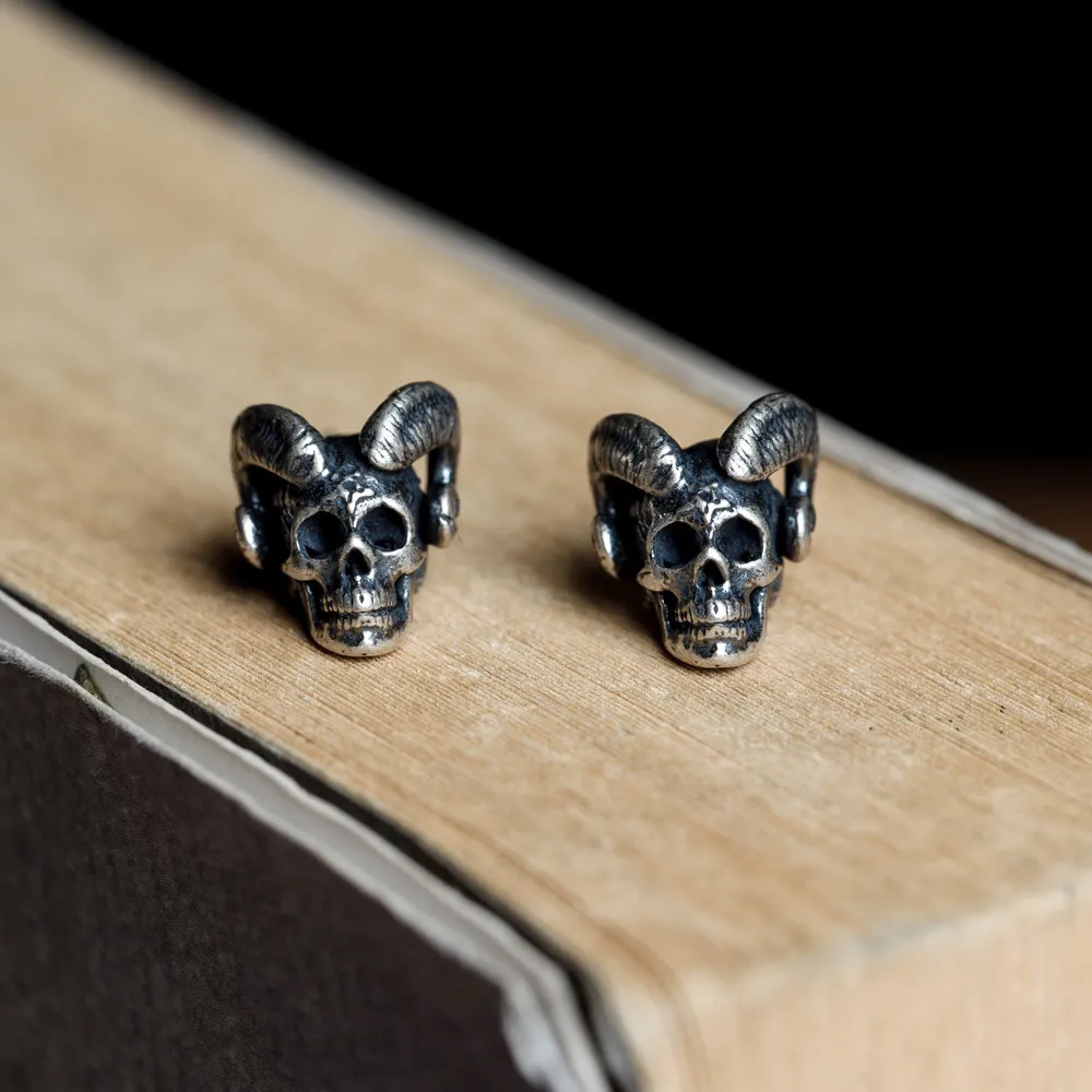 

Vintage Personality Skull Head Stud Earrings Cool Viking Ram Head Earrings Gothic Style Punk Biker Earrings Men Women Jewelry