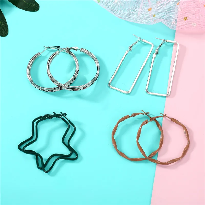 1Pair New Leopard Pattern Big Circle Hoop Earrings Women Jewelry Hyperbolic Silver Color Irregular Star Geometric Earrings E171
1Pair New Leopard Pattern Big Circle Hoop Earrings Women Jewelry Hyperbolic Silver Color Irregular Star Geometric Earrings E171